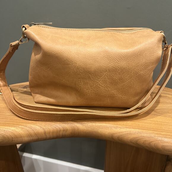 Leather Tan Purse Handbag Gold Accents Adjustable Straps - Picture 1 of 9